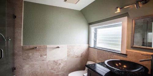 KVR Unit #2 Master Bathroom.