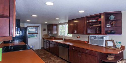 KVR Unit #2 Kitchen