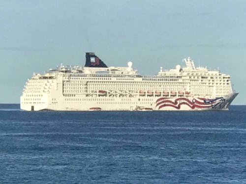Cruise Ships dock in Kailua-Kona 2 times a week.